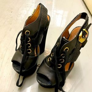 River island Wedge